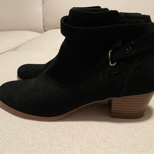 Giani Bernini, Black velvet, size 8 booties